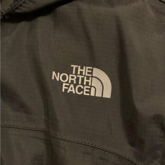 The North Face Windbreaker - Picture 2 of 5